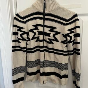 Women’s zip-up Black and Cream Sweater